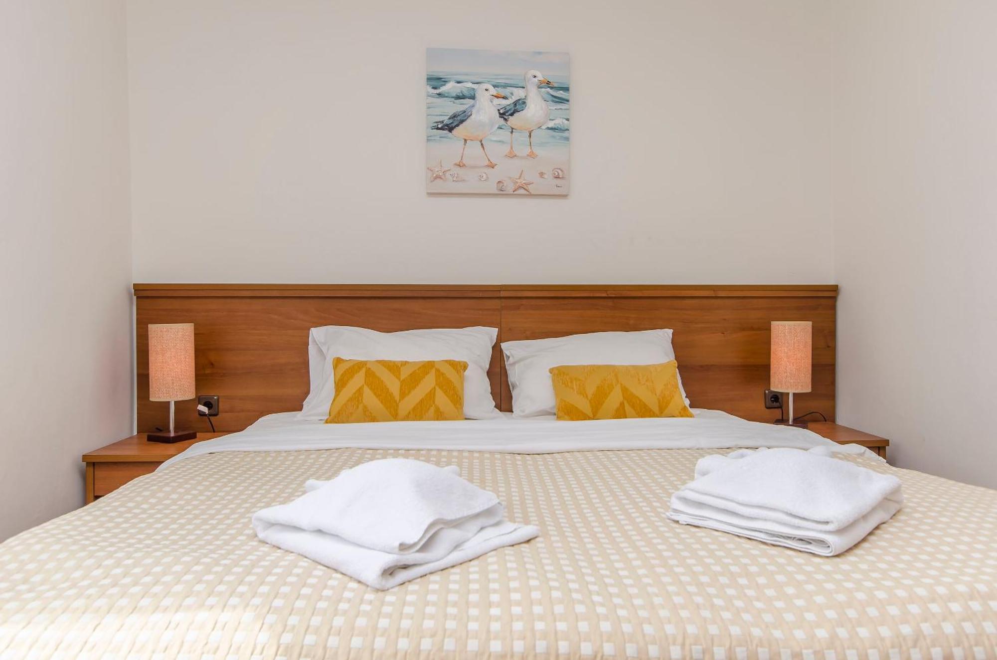 House Hotel Plava Laguna Тисно Экстерьер фото