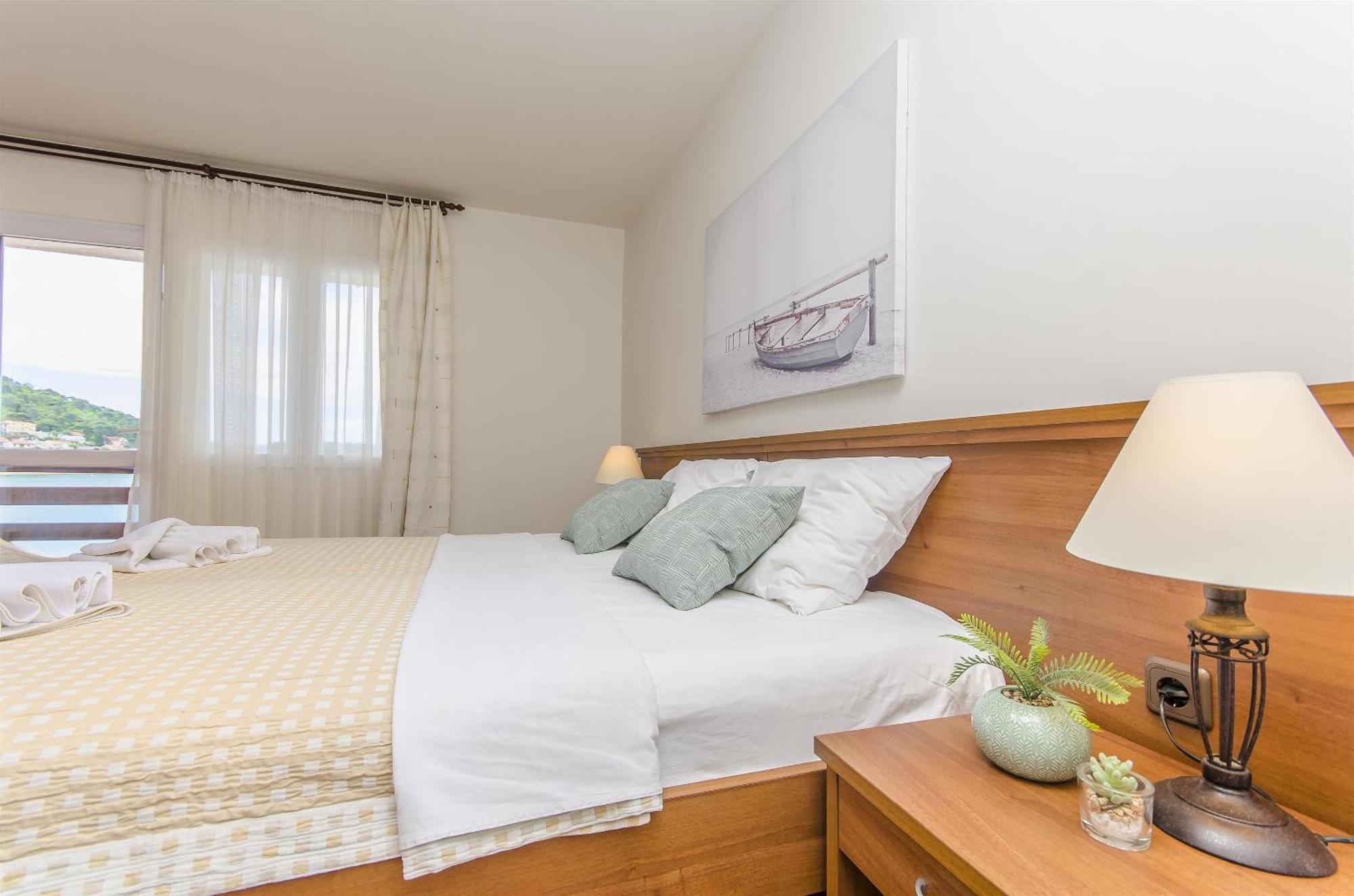 House Hotel Plava Laguna Тисно Экстерьер фото